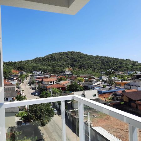 Agradavel Apartamento Em Bairro Silencioso... Camboriu Eksteriør billede