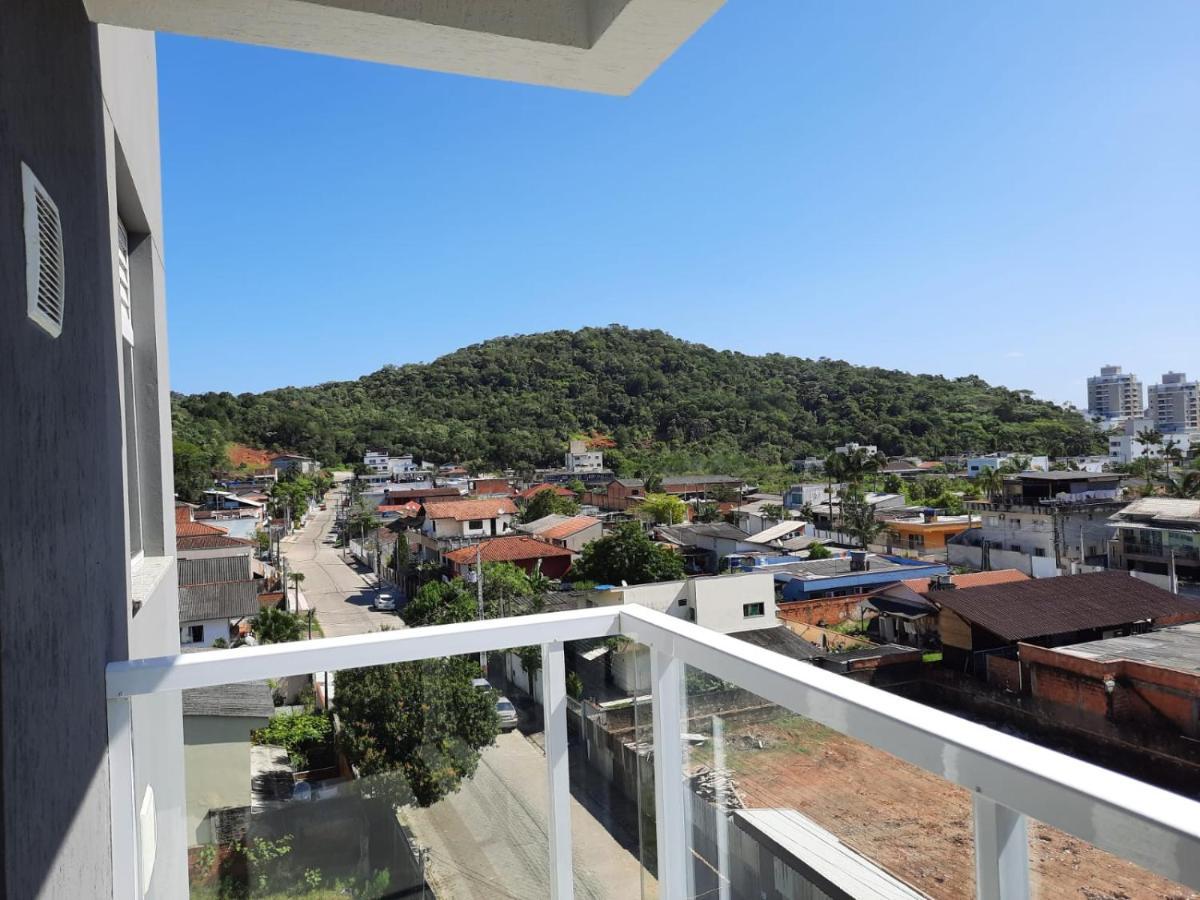 Agradavel Apartamento Em Bairro Silencioso... Camboriu Eksteriør billede